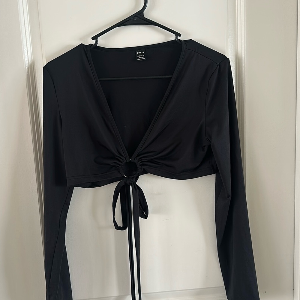 Tie Black Crop Long Sleeve
